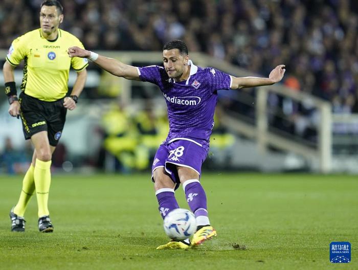 关于佛罗伦萨球星因伤缺席下场比赛的信息