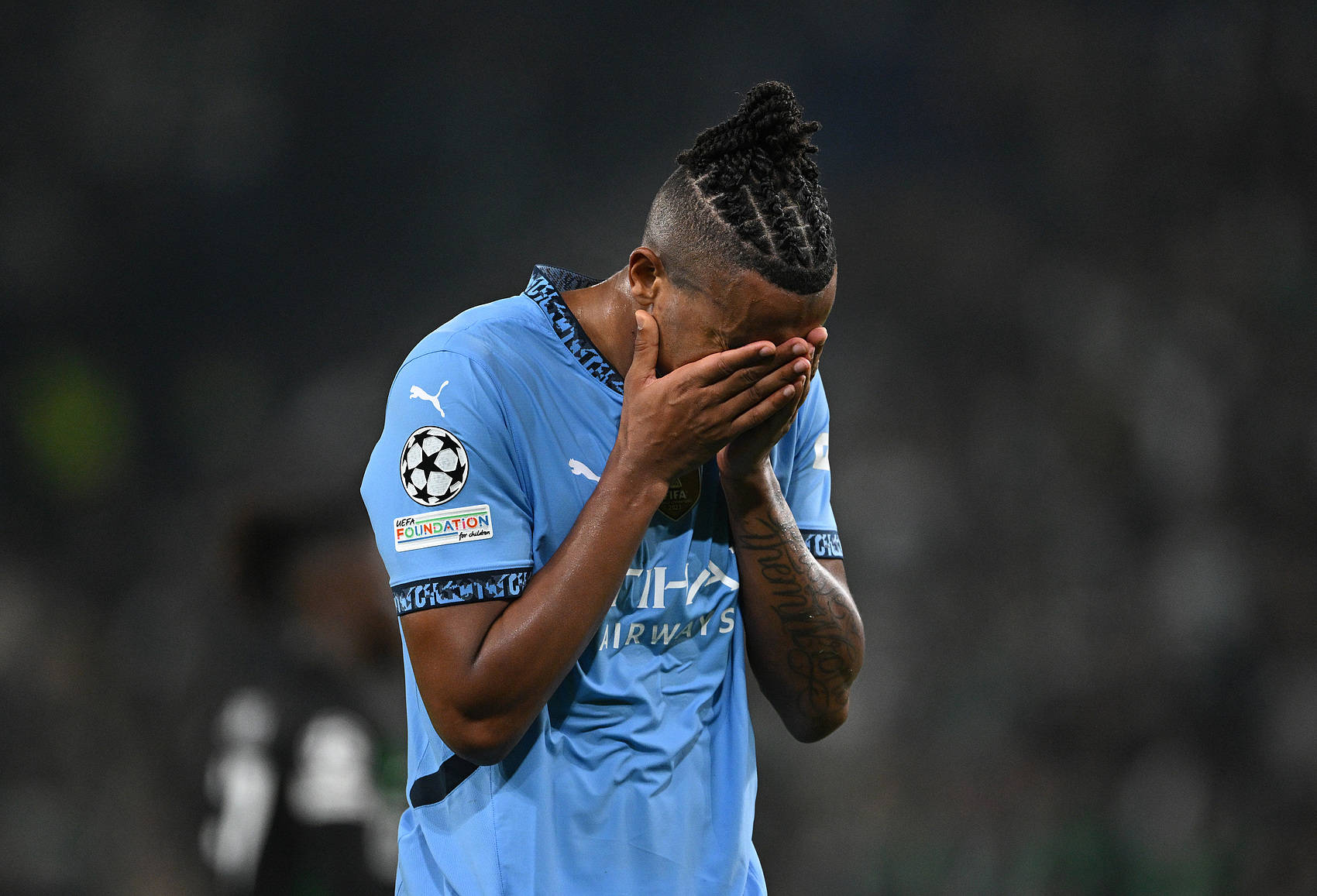 曼城神奇逆转，晋级欧冠四强