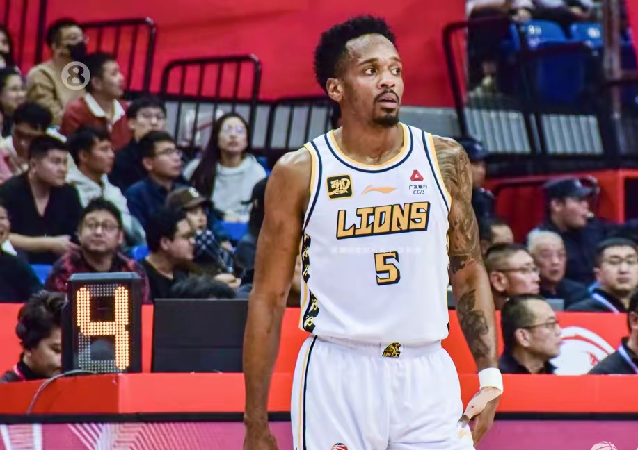 包含汉诺威精彩表现,大胜对手登顶积分榜的词条 包含汉诺威精彩表现,大胜对手登顶积分榜的词条