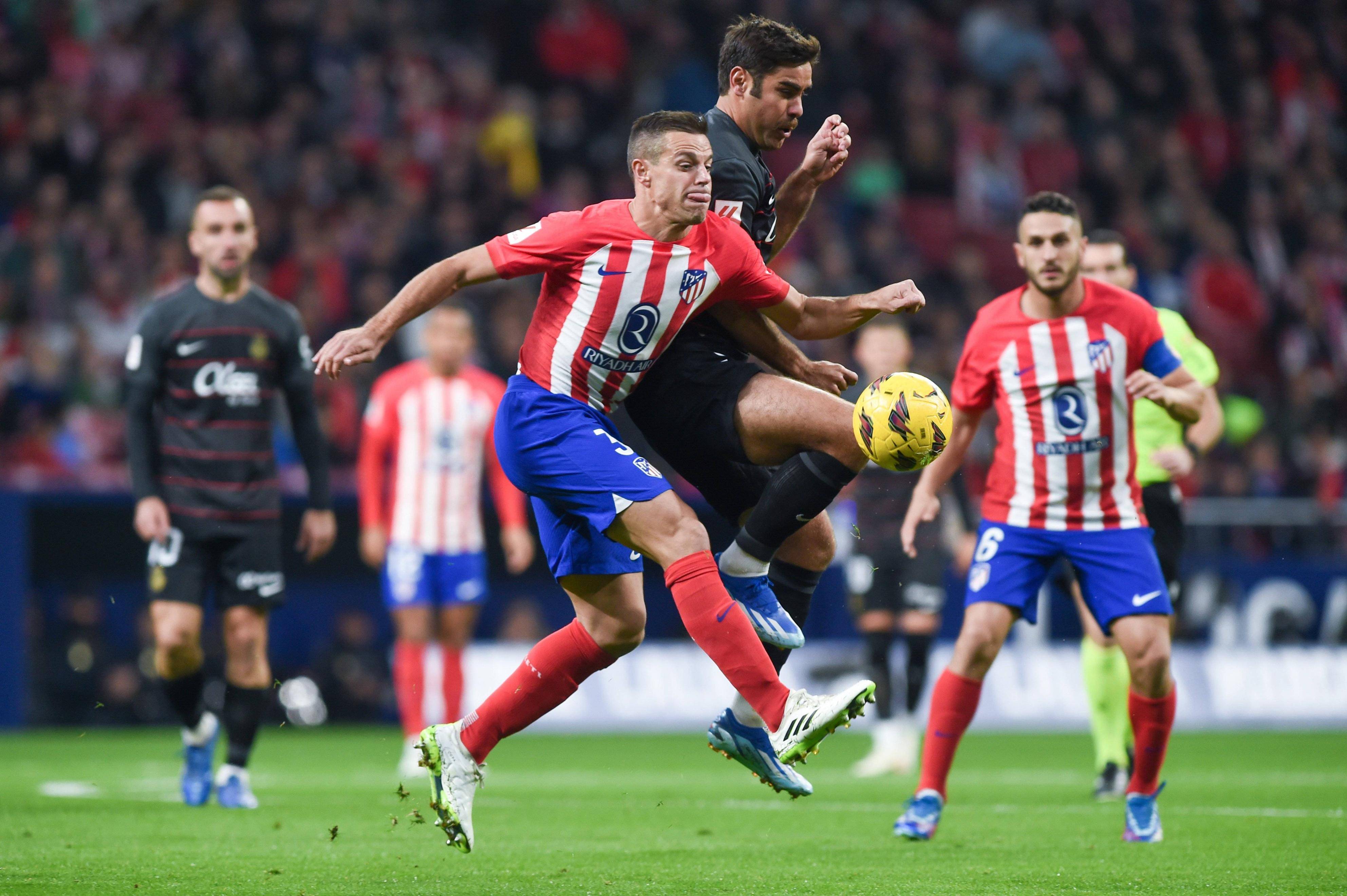 欧洲足球场焦点对决吸引观众 欧洲足球场焦点对决吸引观众