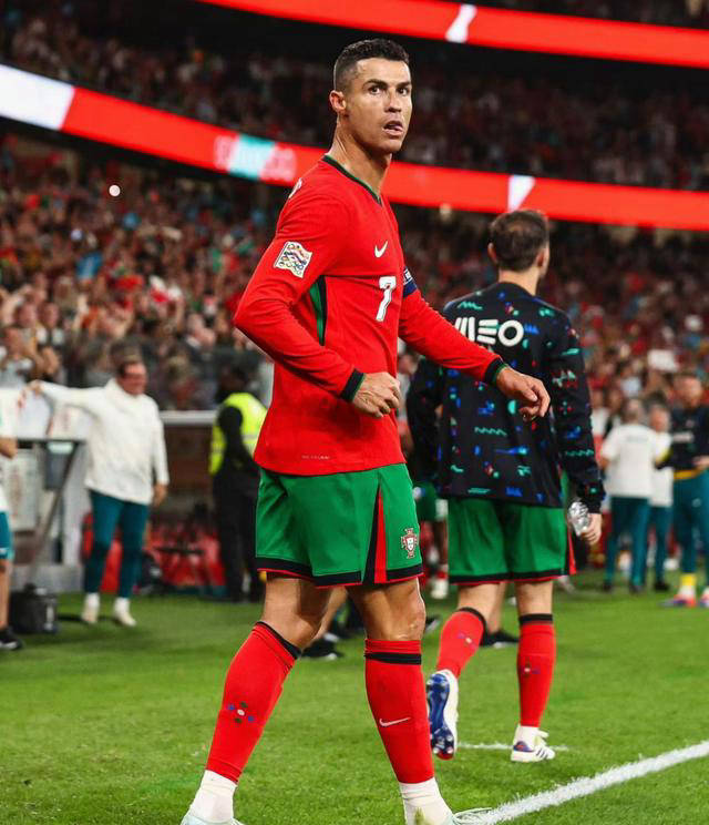 爱游戏官方登录入口-客场逆袭，特维斯老将再添进球！