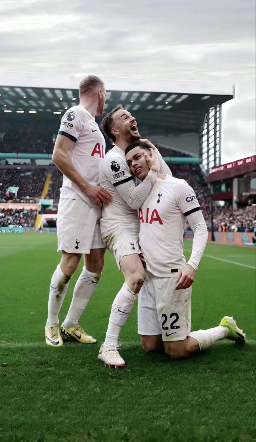 瓦伦西亚战胜巴塞罗那,英超倒数第二尴尬 瓦伦西亚战胜巴塞罗那,英超倒数第二尴尬