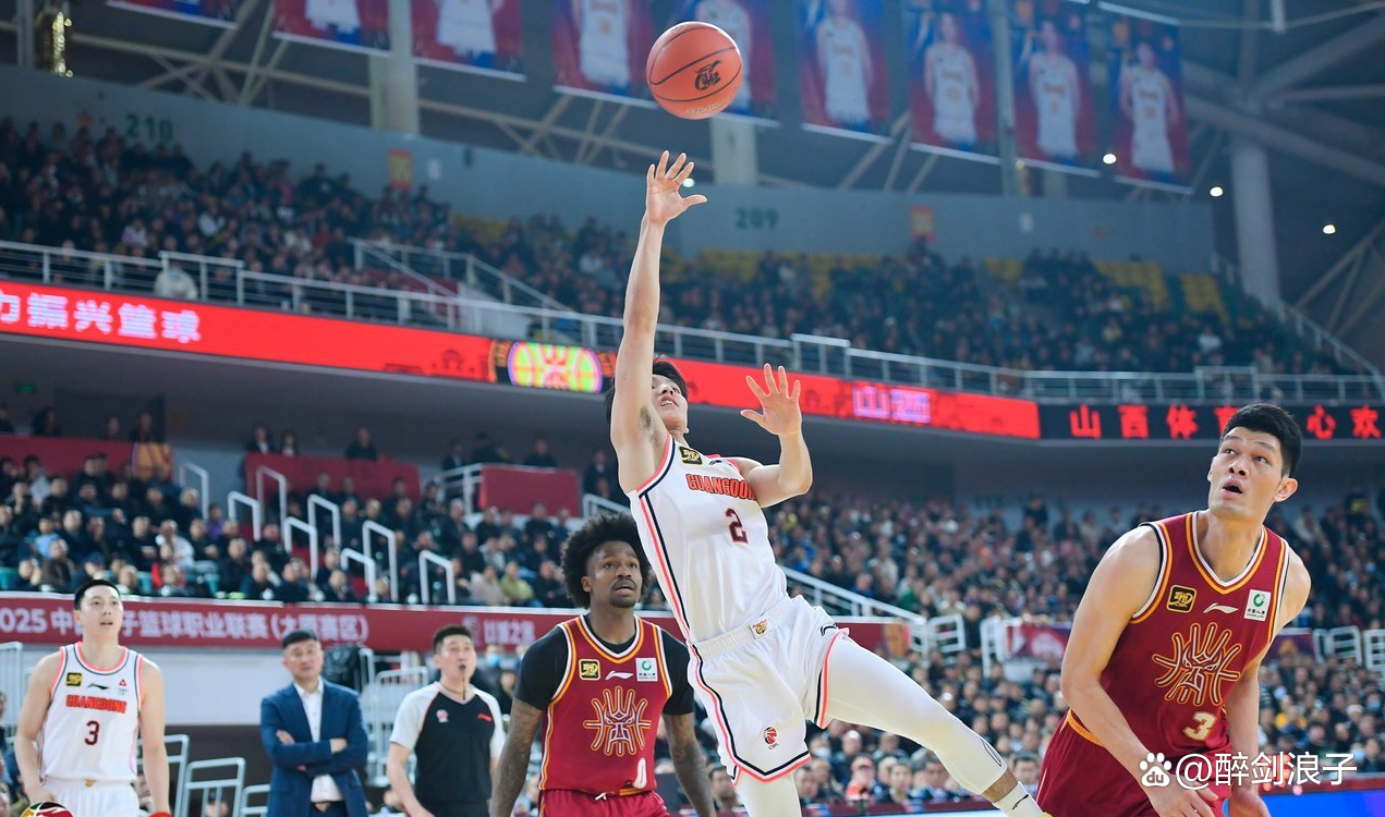 关于赛场上的热火对决火花四射引人入胜的信息 关于赛场上的热火对决火花四射引人入胜的信息