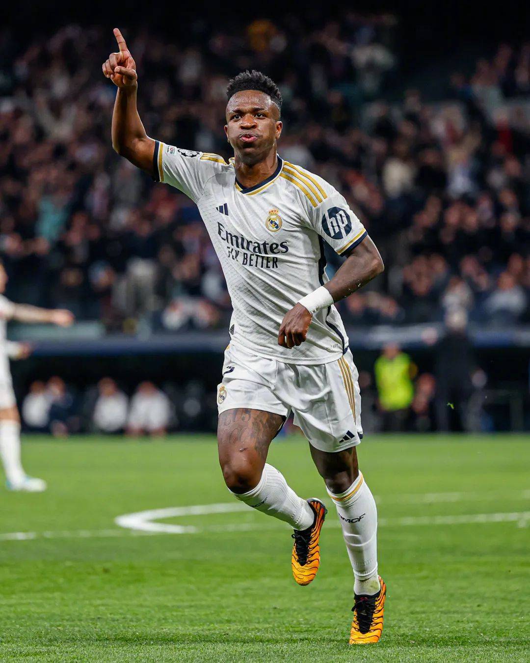 美国女国脚力挽狂澜，逆转对手晋级决赛的简单介绍