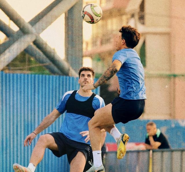 欧国联联赛中球员的努力与拼搏感人至深 欧国联联赛中球员的努力与拼搏感人至深