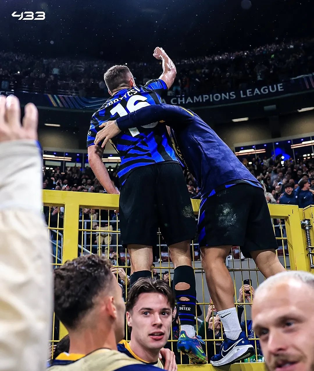 爱游戏官网-欧洲足球锦标赛开战在即，球队为荣耀拼杀的简单介绍