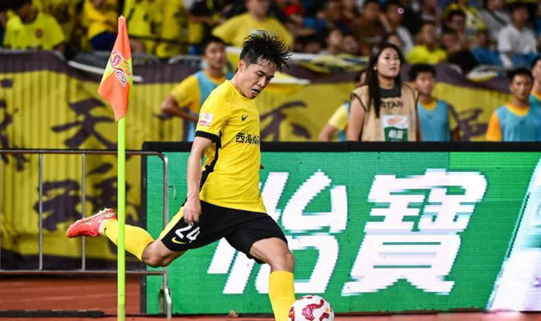 包含年轻球员崭露头角，为球队贡献关键一球的词条