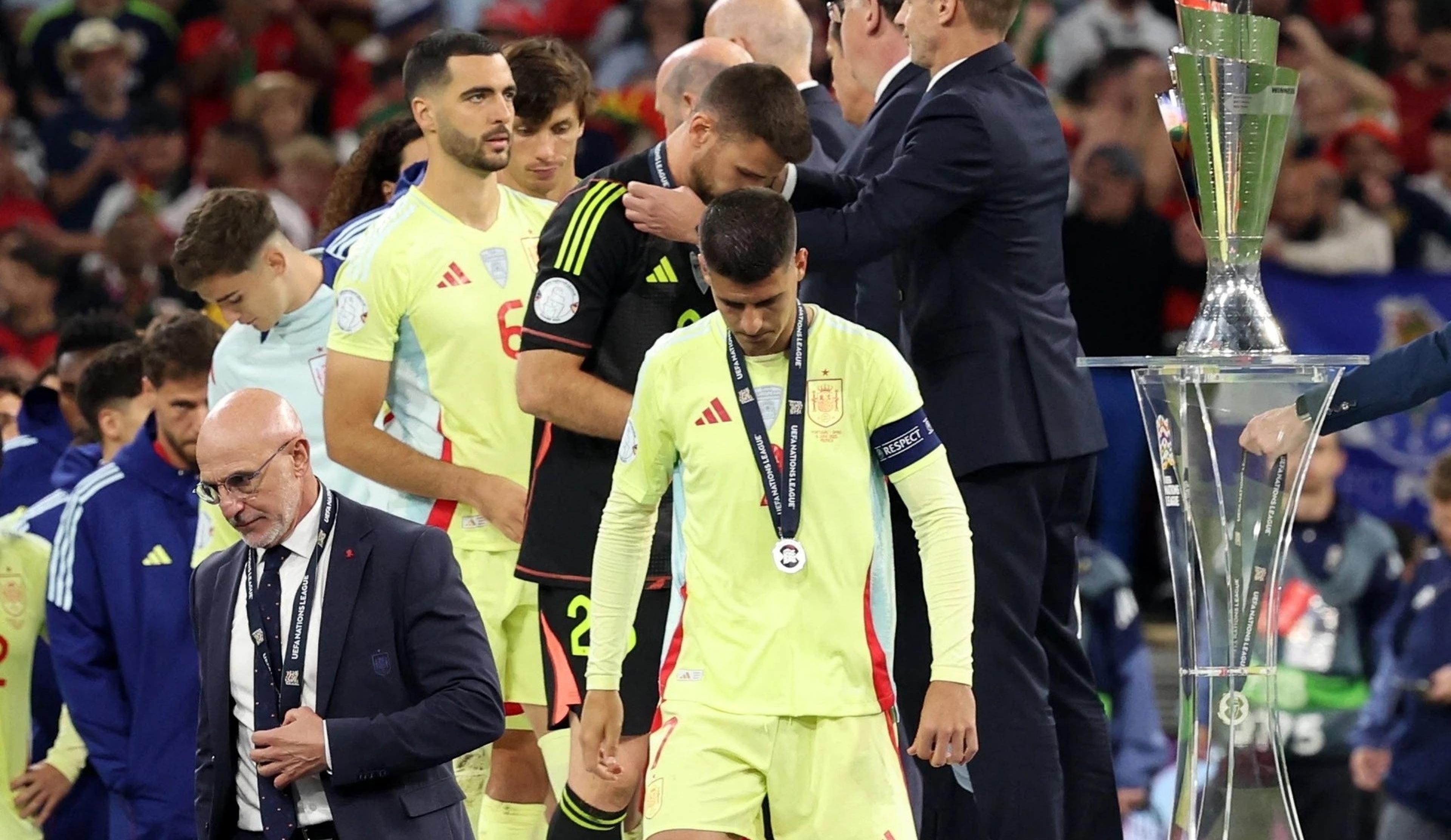 爱游戏官网-西班牙战平波兰，小组赛悬念紧张