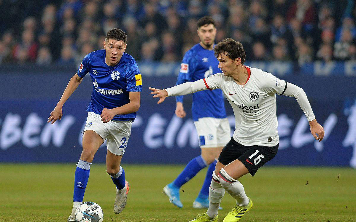 关于沃尔夫斯堡签下新后卫,强化防线以期冲击欧洲赛场的信息 关于沃尔夫斯堡签下新后卫,强化防线以期冲击欧洲赛场的信息