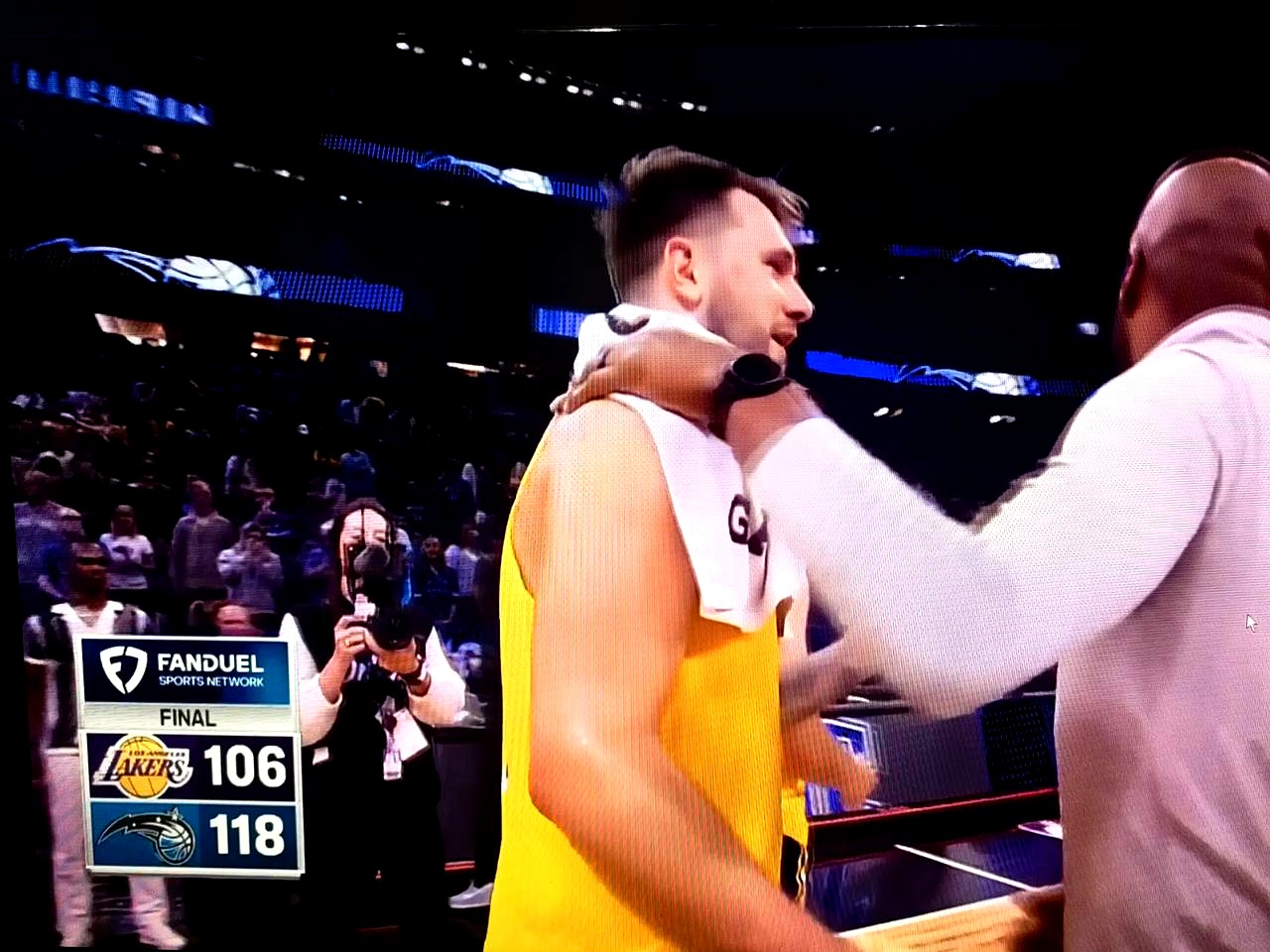 魔术全队发威,击败湖人 魔术全队发威,击败湖人