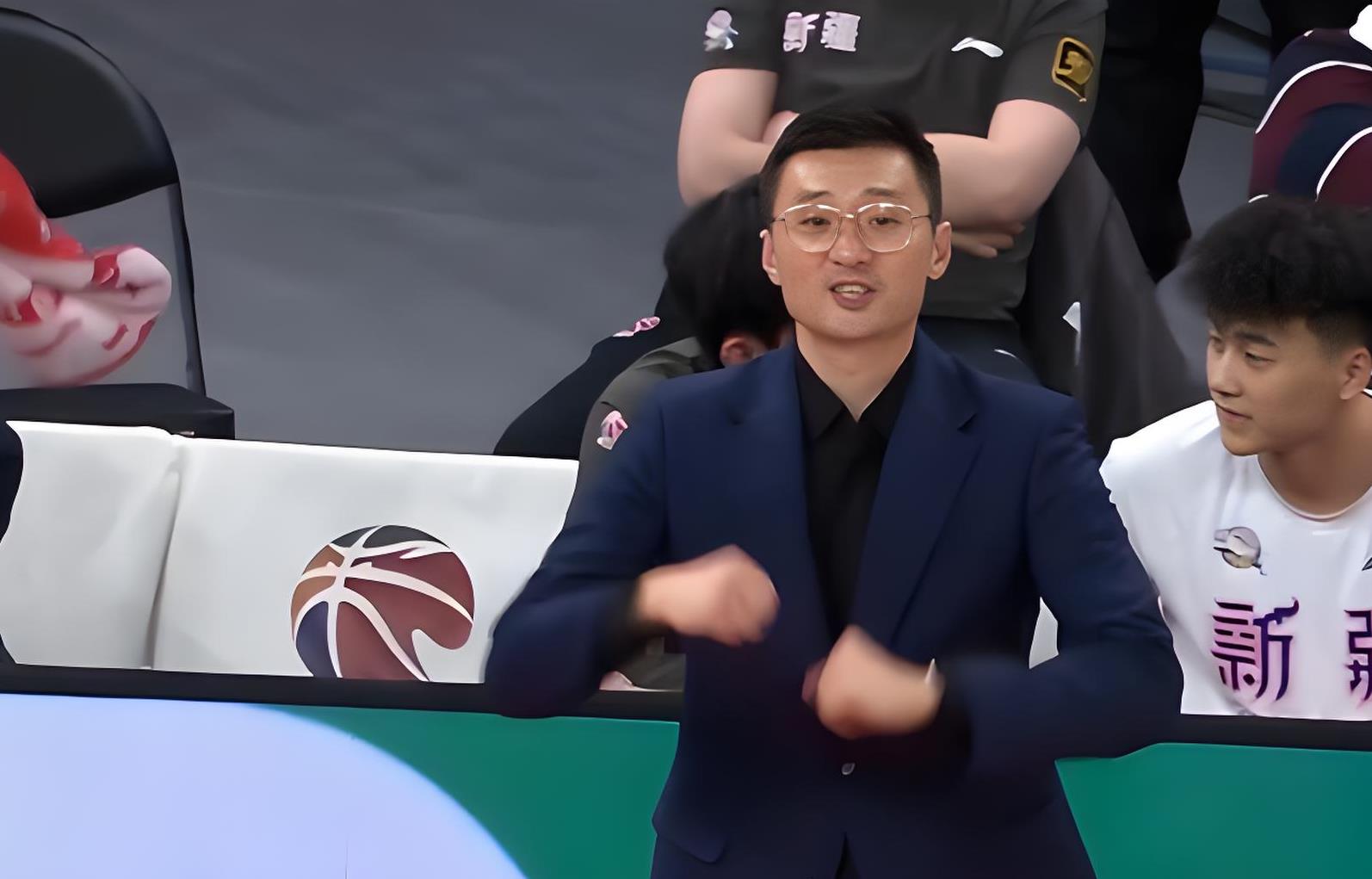 包含上海男篮主教练调整战术,迎接新的挑战的词条 包含上海男篮主教练调整战术,迎接新的挑战的词条